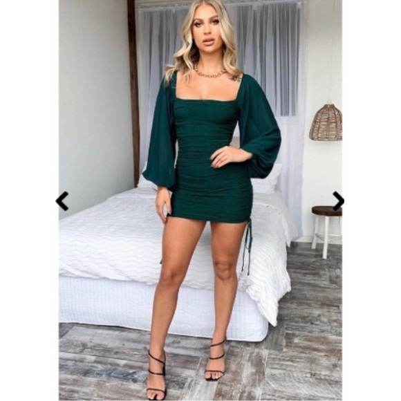 THATSSOFETCH “Lorde” Ruched Sheer Balloon Sleeve Mini Dress in Emerald Green - Picture 6 of 15